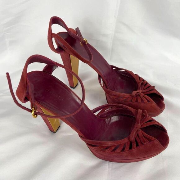 Gucci Red Suede Peep Toe Bow Accent Strappy Platform 5" Heels, EU 38/US 7.5, VTG - Picture 1 of 9